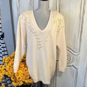 VINTAGE Silk Angora Lambs Wool Blend Cream V-Neck Embroidered Women's Sweater
